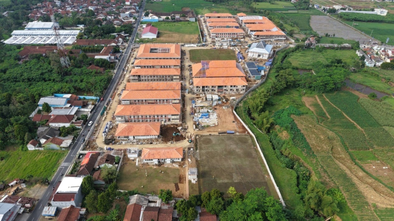 Acelerando el desarrollo, SIG suministra materiales de construcción ecológicos para escuelas populares en cuatro provincias