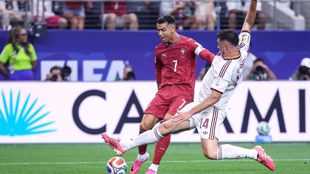 Diogo Costa y Unai Simón Gawker, con el marcador aún igualado a 0-0