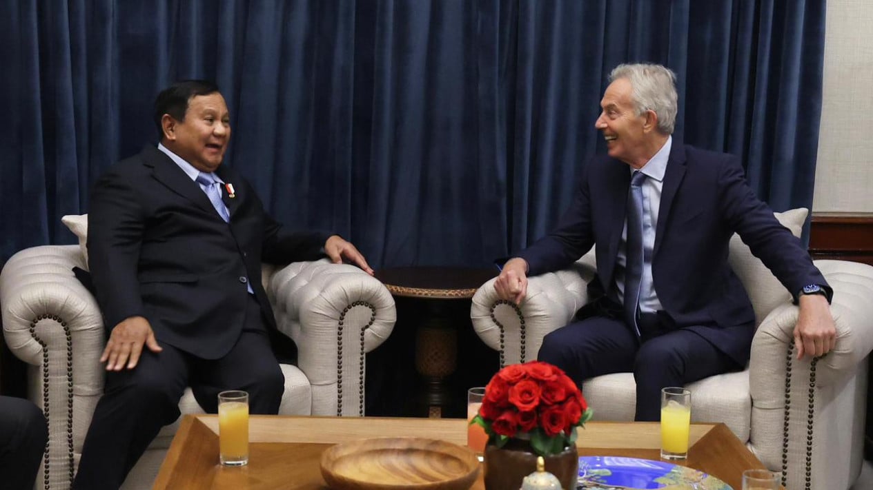 Prabowo recibió al ex Primer Ministro británico Tony Blair en Kirtanegara, aparentemente discutiendo