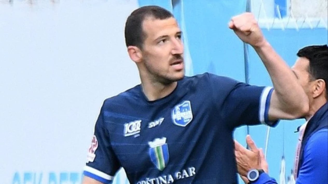 Persib ficha al delantero de la selección de Montenegro con un contrato de dos años, el récord de 22 goles de Balsa Sekulic entusiasma a Bobotoh