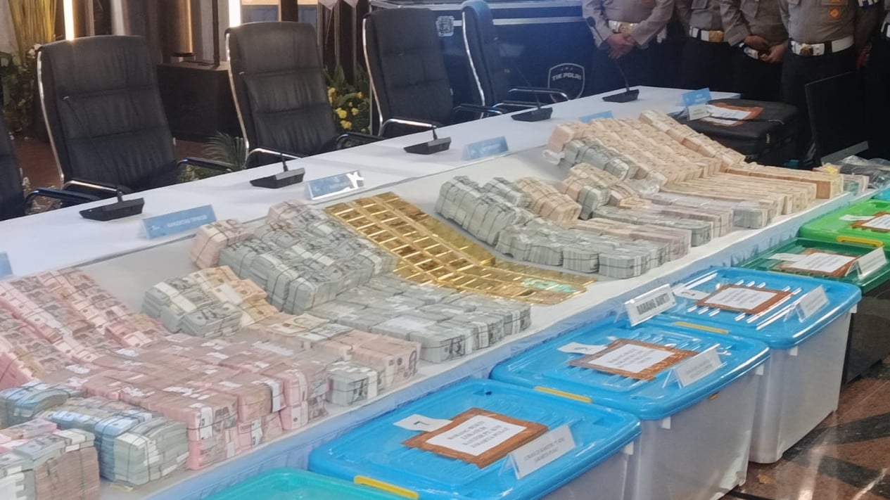 La policía mostrará existencias de dólares y oro en los resultados de búsqueda.