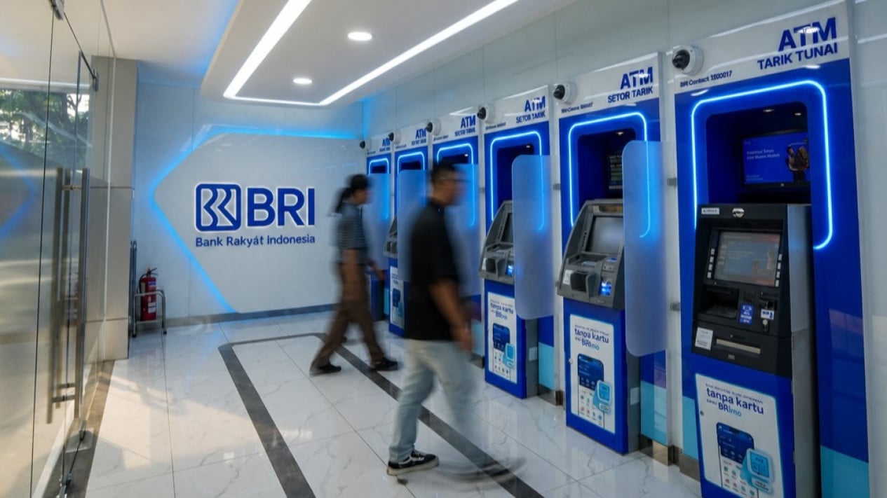 Posteriormente, apoyando el desarrollo nacional, la BRI registró la mayor contribución fiscal en la industria financiera de Indonesia.