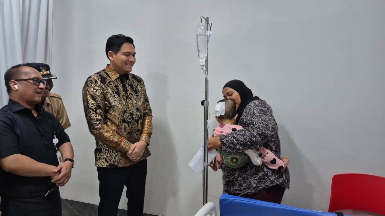Lucky Hakeem está listo para convertirse en los padres adoptivos de una víctima de un accidente fatal en Indramayu