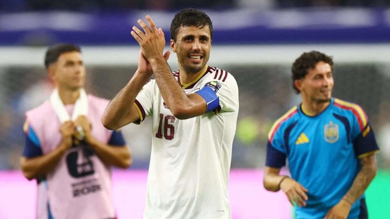 A pesar de que España se clasificó para la final del Mundial de 2026, el ganador del Balón de Oro ha expresado su enfado con el árbitro.