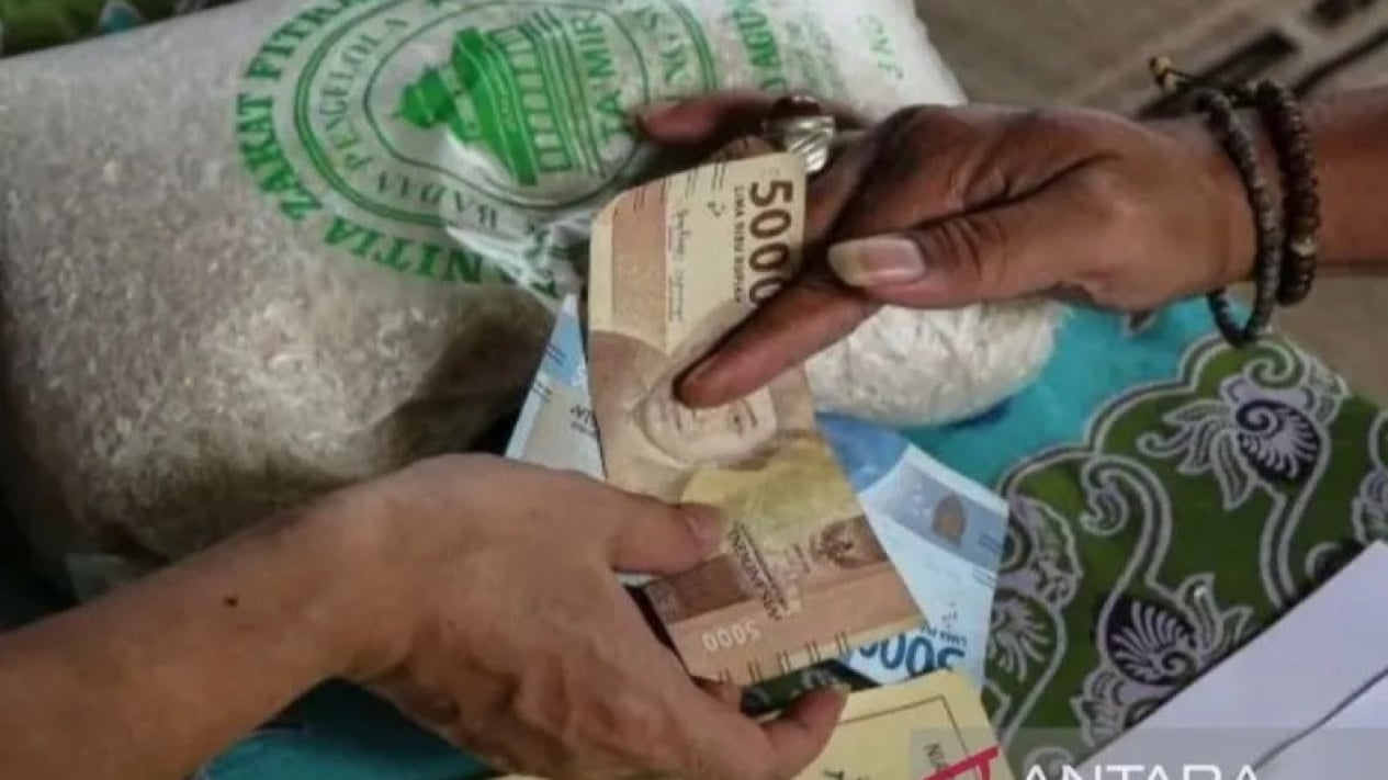 Bajnas explica los beneficios del pago del Zakat para reducir la carga fiscal