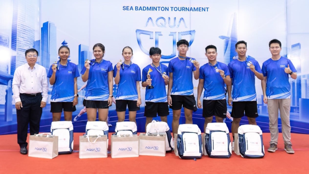 Jóvenes atletas indonesios dominan el torneo de bádminton del Sudeste Asiático