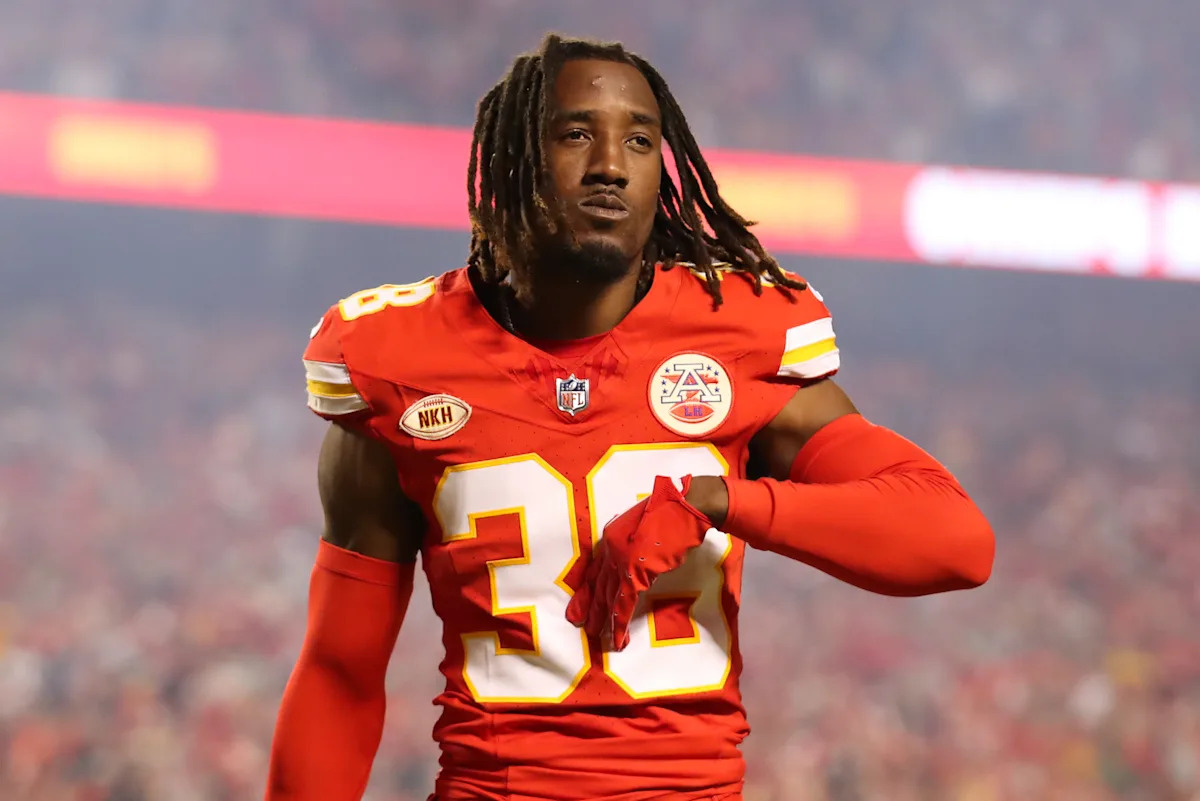 Se informa que los Chiefs se reúnen con CB L’Jarius Sneed y continúan fortaleciendo la secundaria después del intercambio de Trent McDuffie