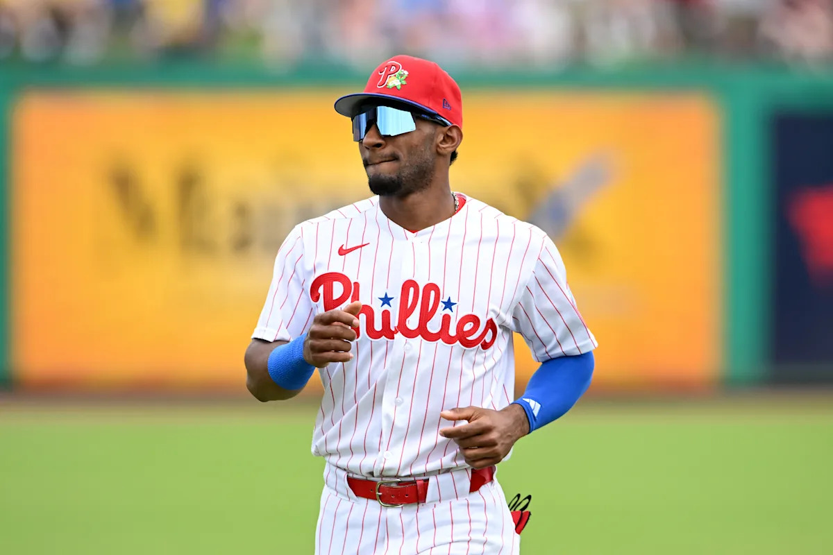 Phillies OF Johan Rojas, cerca del final de la suspensión por PED, fuera por temporada después de desgarro de la UCL