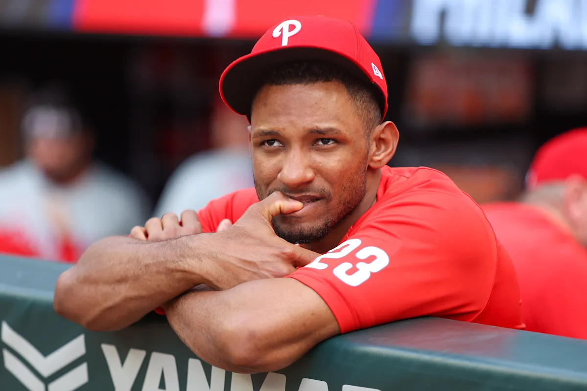 Phillies CF Johan Rojas retirado de la lista dominicana del CMB, supuestamente suspendido por 80 juegos después de dar positivo en la prueba de PED