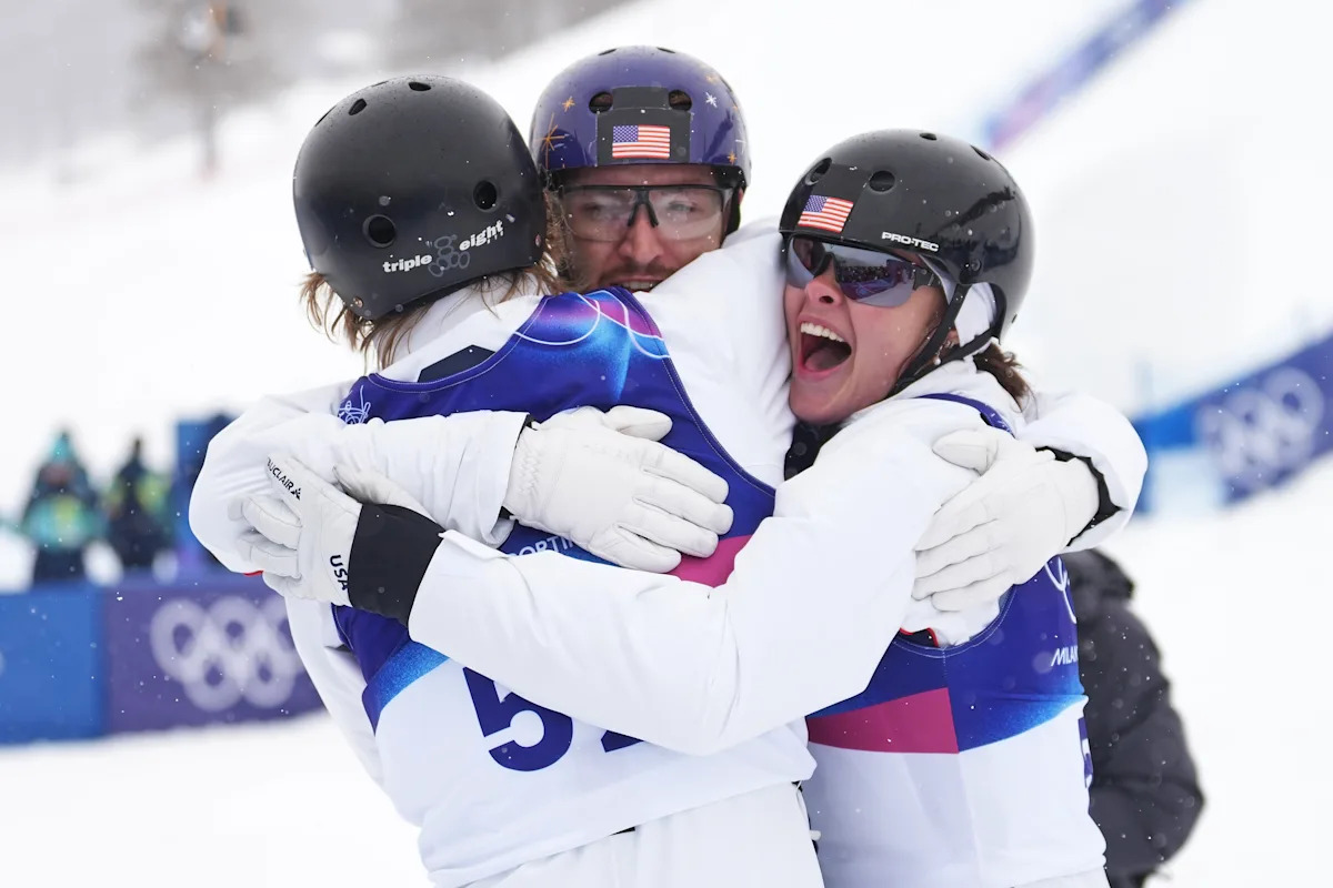 Resumen del día 15 de los Juegos Olímpicos de Invierno de 2026: EE. UU. gana el oro en antenas mixtas; El noruego Johannes Høsflot Klæbo corona una serie histórica