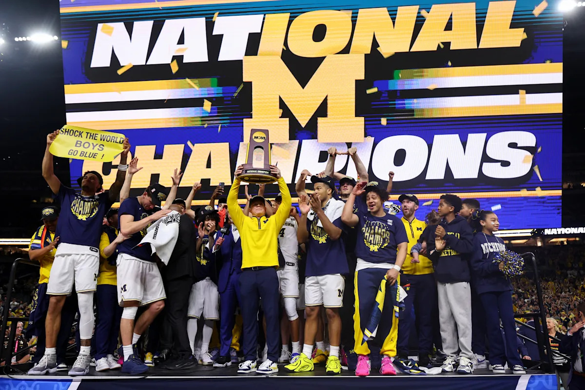 March Madness: ‘One Shining Moment’ finaliza el torneo de la NCAA 2026 después de que Michigan venciera a UConn por el campeonato nacional
