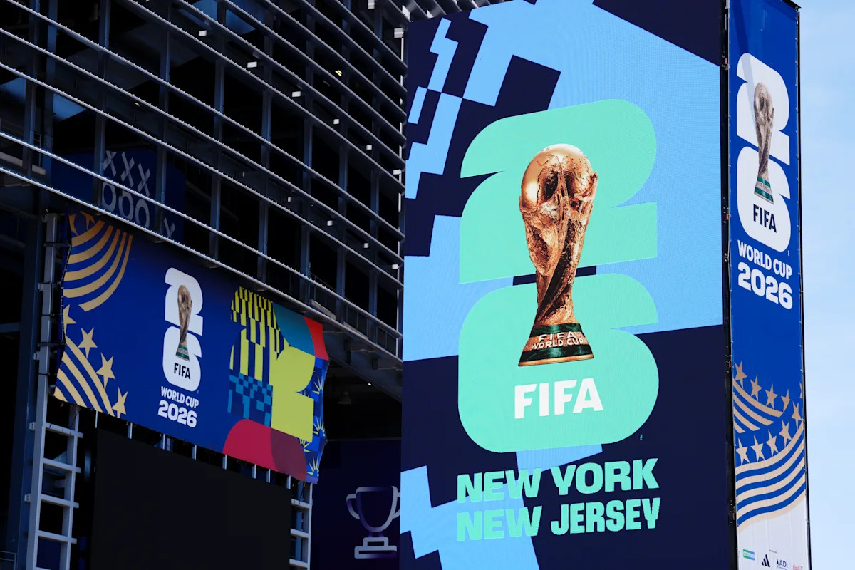 La FIFA vuelve a dar marcha atrás y permitirá que los aficionados lleven cada uno una botella de agua a los partidos de la Copa Mundial en Estados Unidos y Canadá.