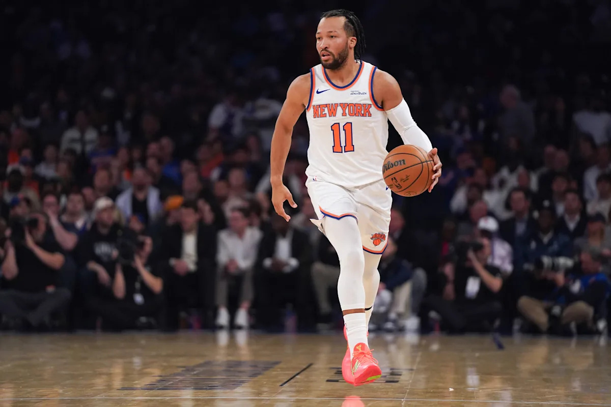 Jalen Brunson se marcha temprano por lesión en el tobillo mientras los Knicks pierden el primer partido de la temporada contra el Magic