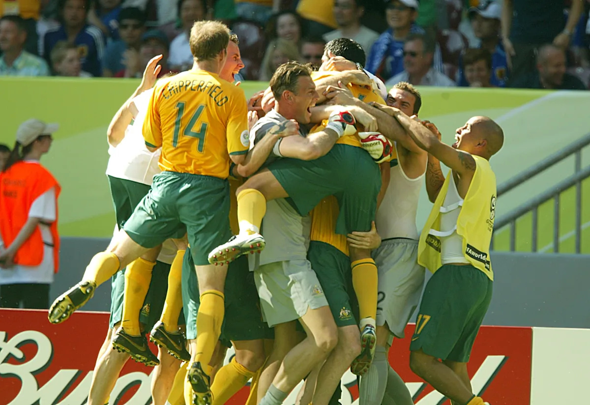 A 47 días del Mundial: Cuando Australia venció a Japón (y al árbitro) con remontada de 3 goles