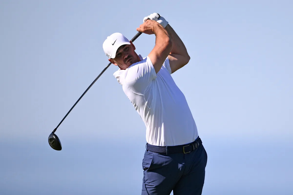 Brooks Koepka apenas logra llegar a Torrey Pines y luego disfruta del tiempo familiar que deseaba después de dejar LIV Golf