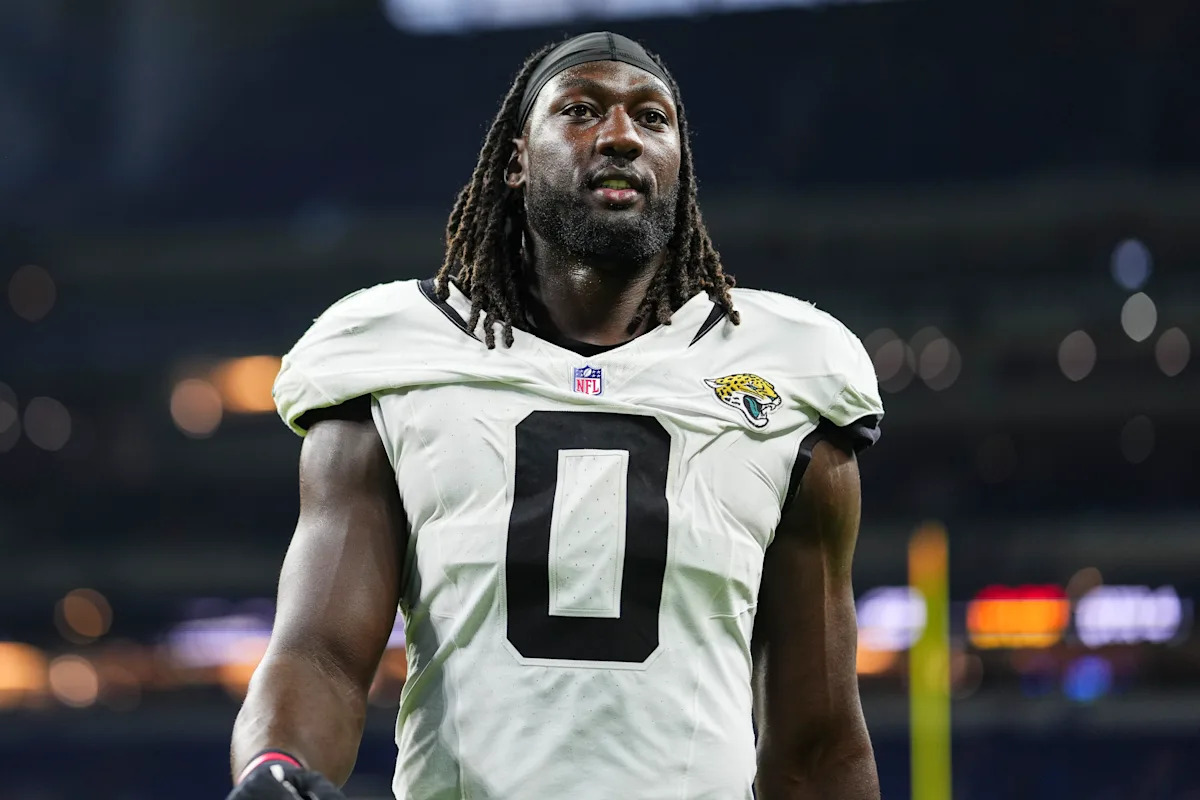 Según los informes, los Panthers firman al apoyador All-Pro Devin Lloyd de los Jaguars