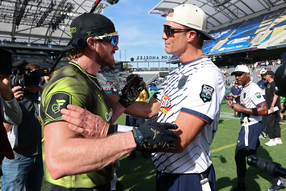 Tom Brady no era un jugador normal de la NFL, y la ‘pelea’ de Logan Paul demuestra que él tampoco es un dueño de equipo normal