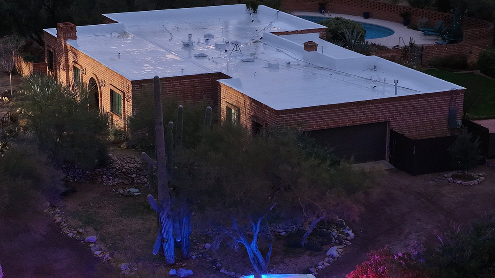 HOMBRE ARRESTADO FRENTE A LA CASA DE NANCY GUTHRIE