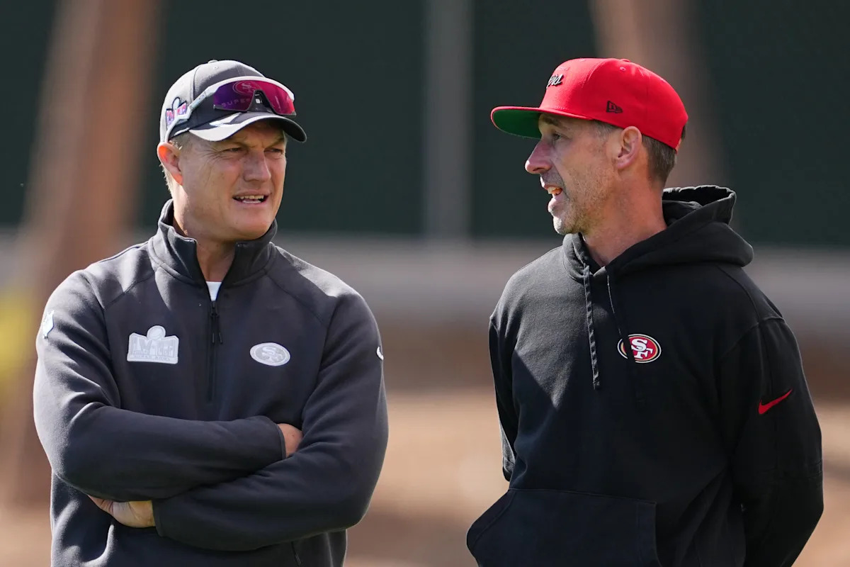 Se espera que Kyle Shanahan entrene el primer partido de la Semana 1 de los 49ers en Australia después de recuperarse de un accidente automovilístico, dice el gerente general John Lynch