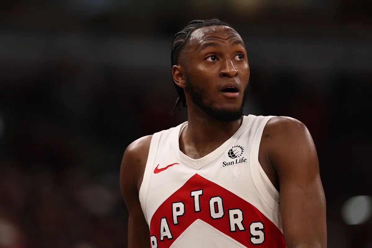 Immanuel Quickley de los Raptors se vuelve a lesionar el tendón de la corva derecho durante la rehabilitación, descartado para el resto de la serie de primera ronda contra los Cavs