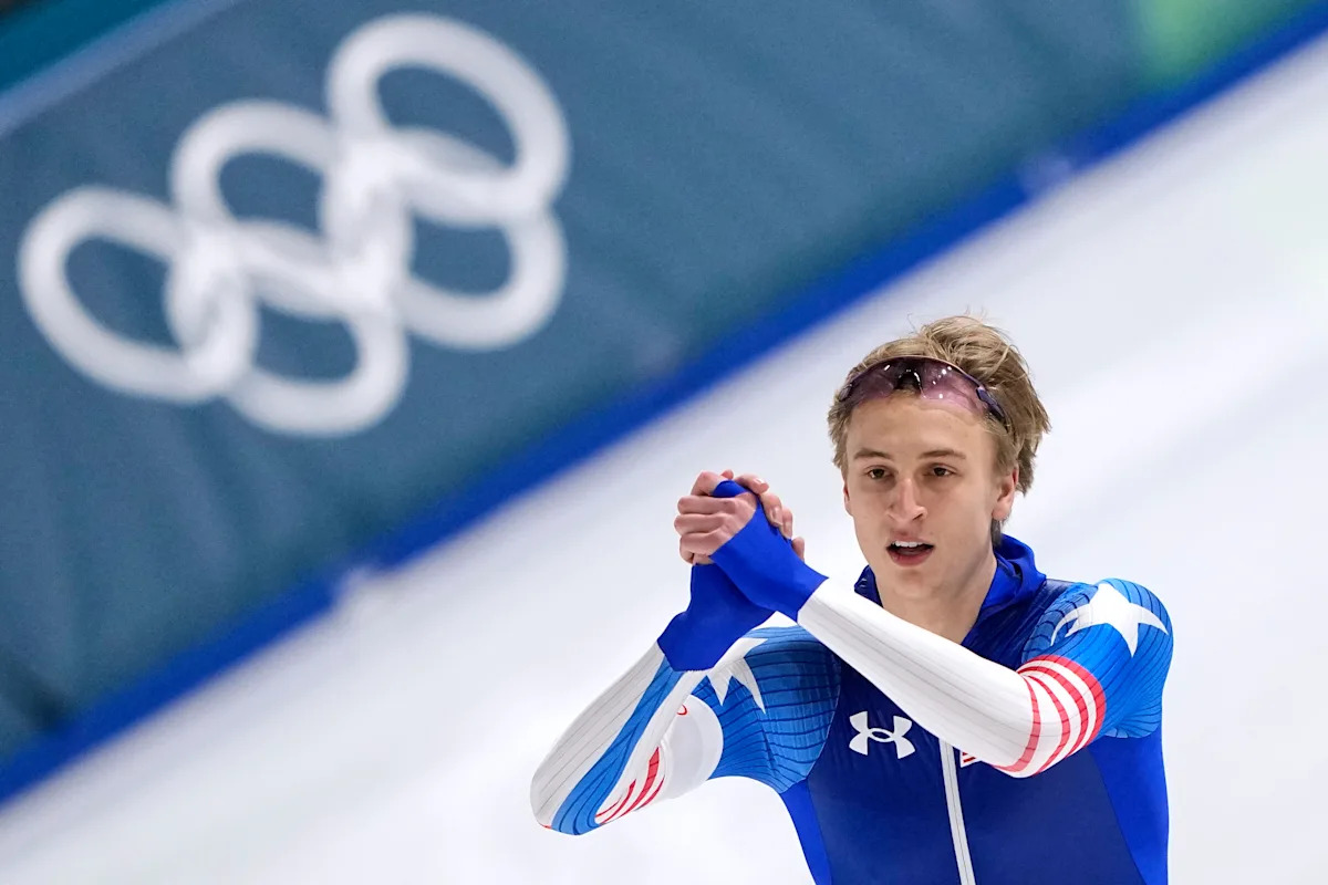 Juegos Olímpicos de Invierno: la carrera de Jordan Stolz por la historia continúa con el oro en los 500 metros