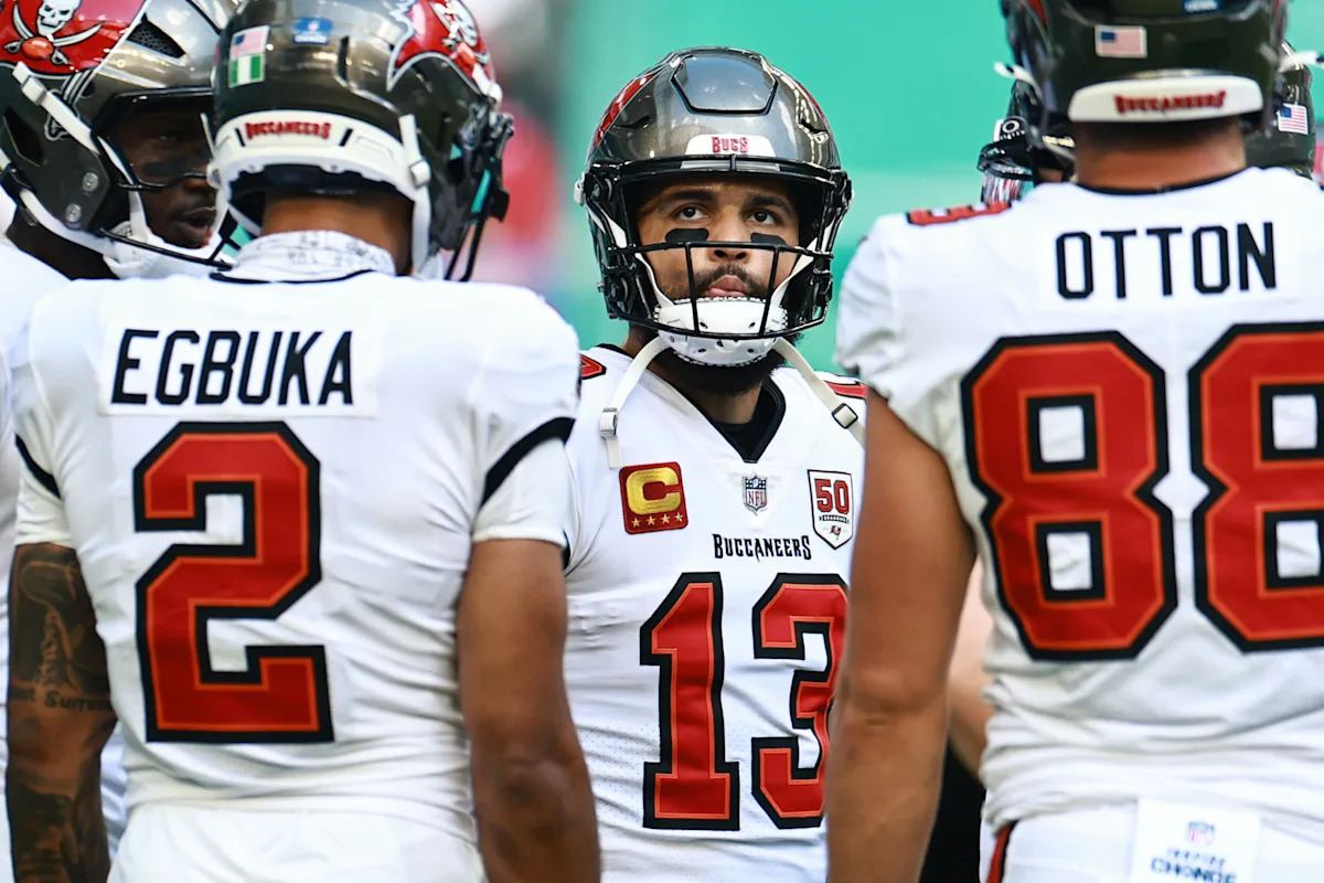 Mike Evans critica el esfuerzo de los Buccaneers después de la derrota ante los Dolphins con la NFC Sur en juego: “No lo merecíamos”