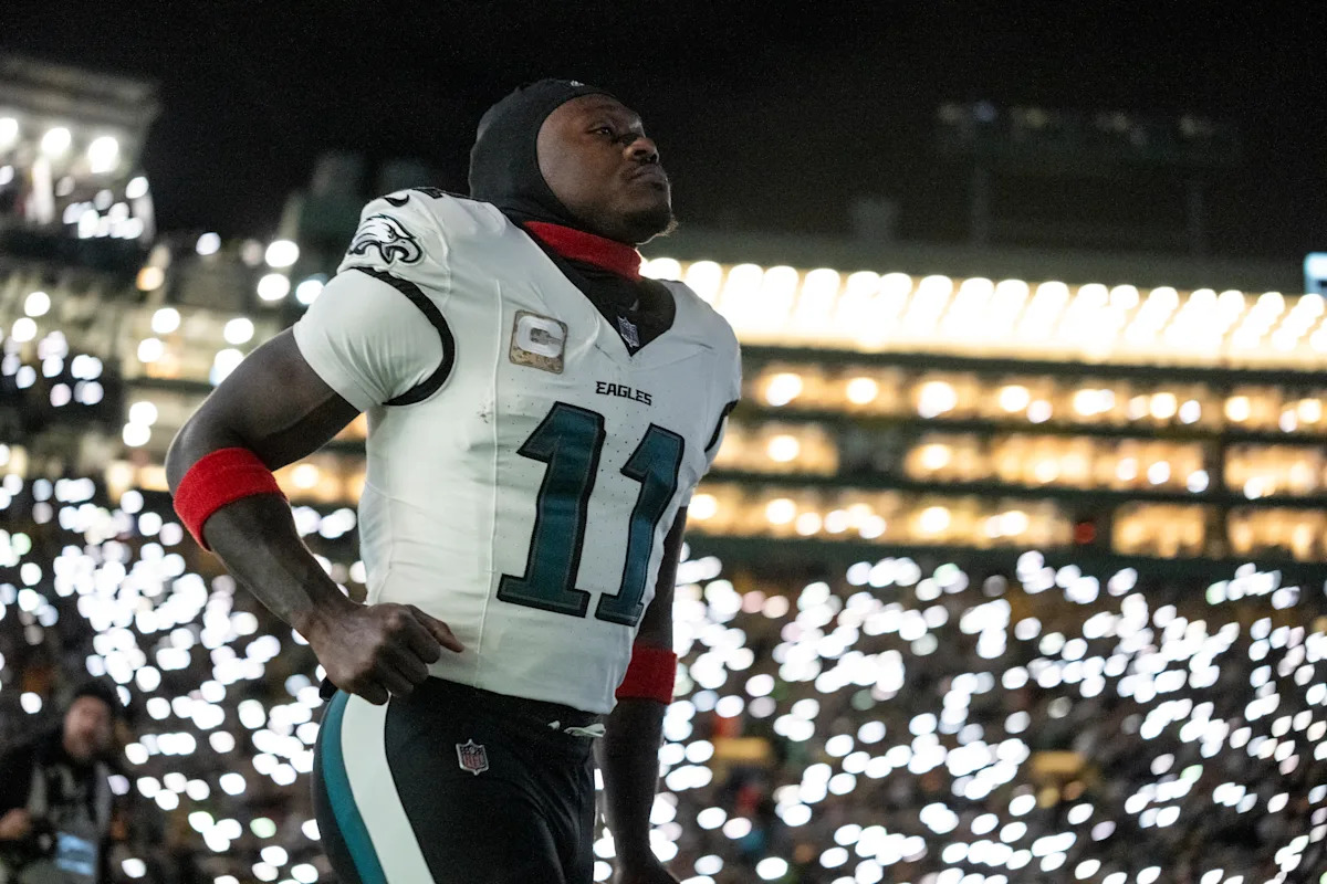 Nick Sirianni de los Eagles aborda la falta de objetivos de AJ Brown después del partido de los Packers