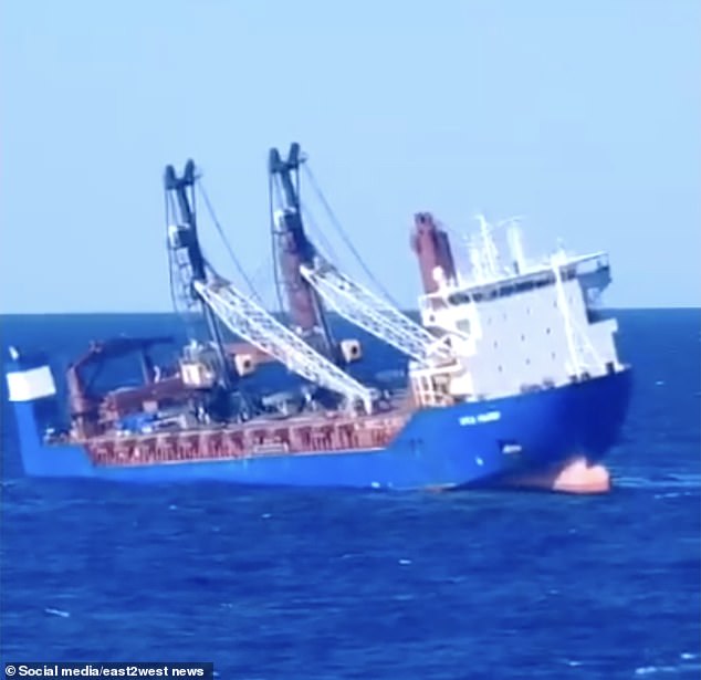 93450313-15811245-Footage_showed_how_the_vessel_started_listing_after_its_engines_-a-24_1778596555014.jpg