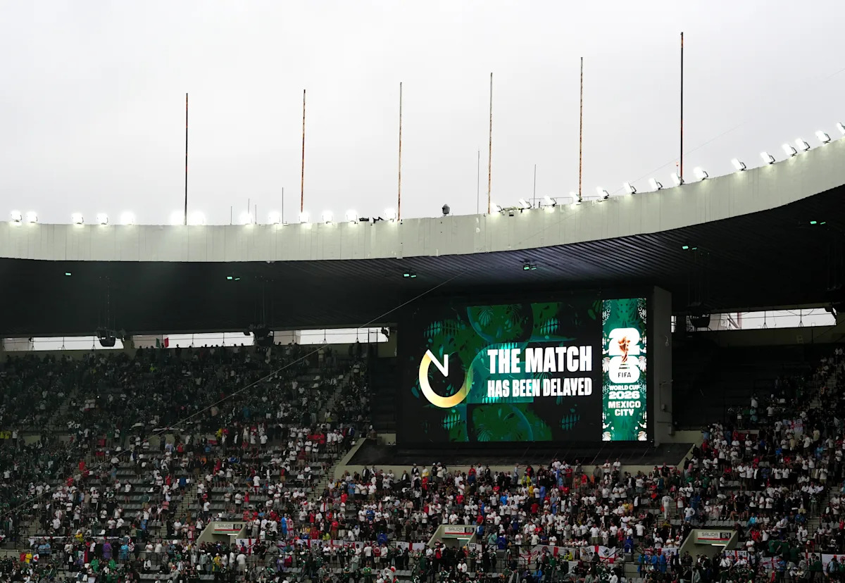 Partido Mundial México-Inglaterra retrasado por tormentas
