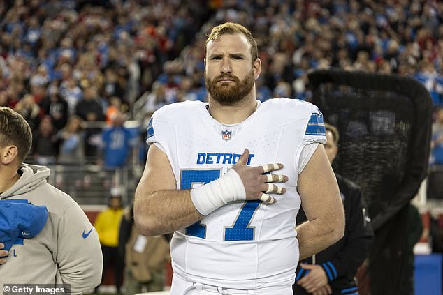 98971545-15329835-Ragnow_had_been_in_a_contract_dispute_with_the_team_as_the_last_-a-28_1764190637831.jpg