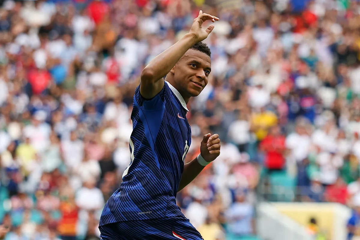 Kylian Mbappé rompe el récord goleador de Lionel Messi en el Mundial con el gol número 22 de su carrera