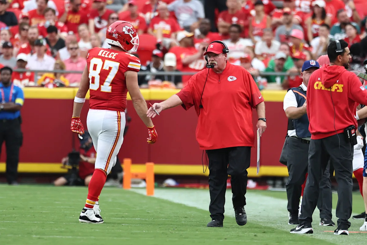 Andy Reid optimista sobre el regreso de Travis Kelce, inseguro sobre la salud de Tyreek Hill