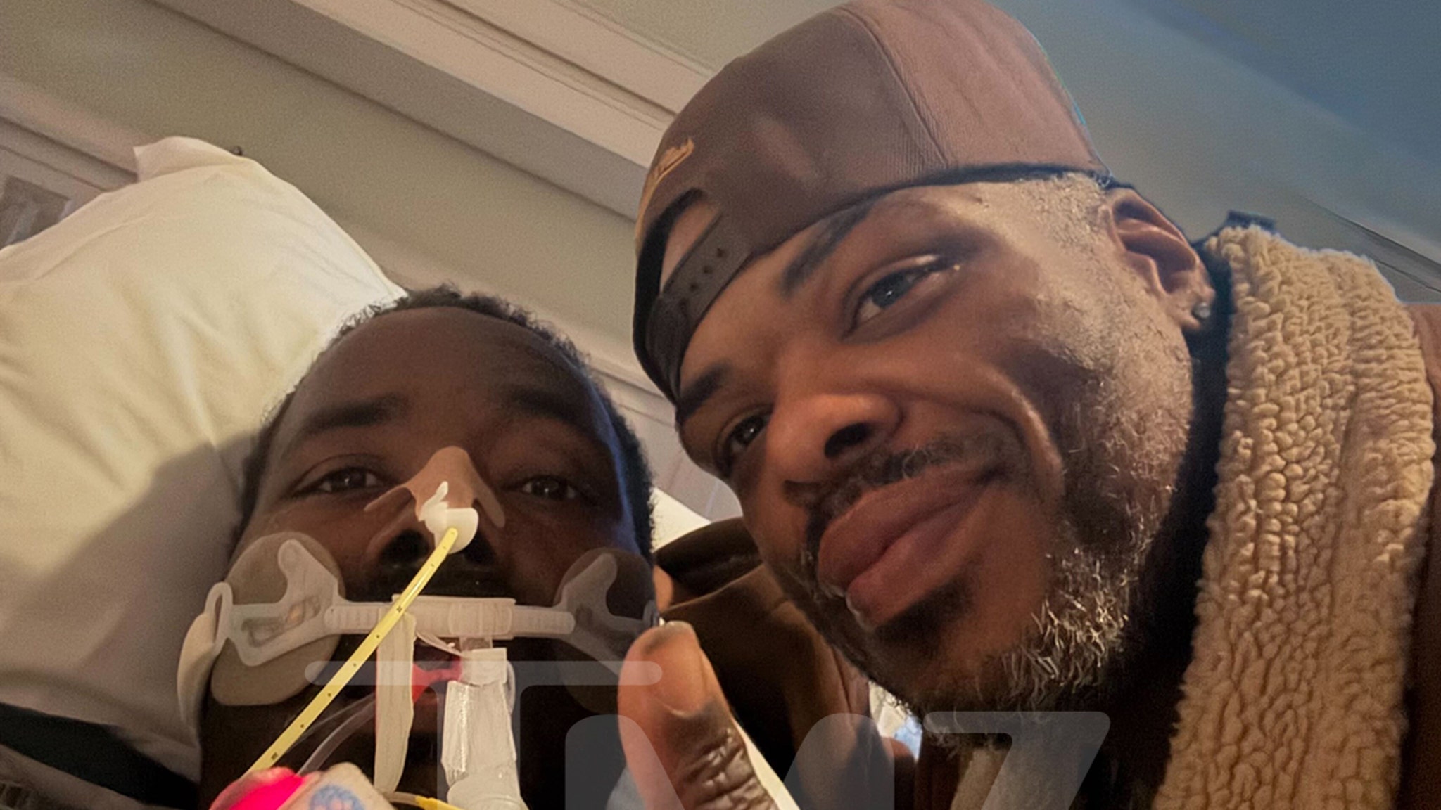 Quinton Aaron publica su primera foto desde que fue hospitalizado por un derrame cerebral