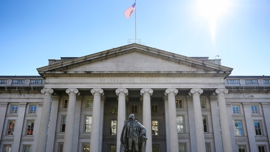 ¿Está el gobierno de Estados Unidos recaudando donaciones públicas para reducir la deuda nacional de 38 billones de dólares? Publicación viral siembra confusión