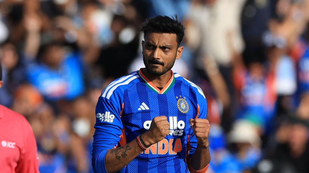 Axar Patel juega su T20I número 100 y se convierte en el quinto indio en alcanzar el hito