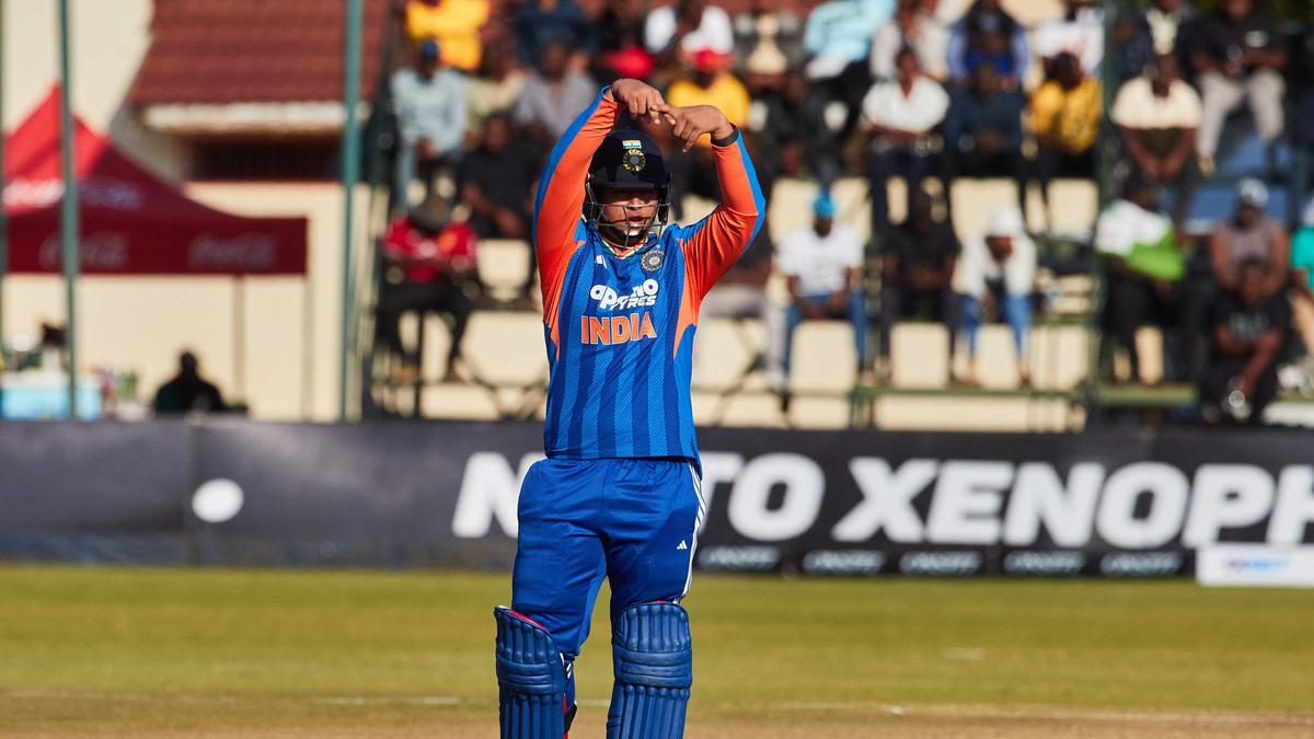 Sooryavanshi dedica su primer T20I cincuenta a su familia, entrenadores y a quienes han apoyado su viaje.