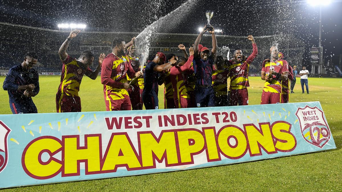 Las Indias Occidentales derrotan a Sri Lanka por cinco terrenos para ganar la serie T20