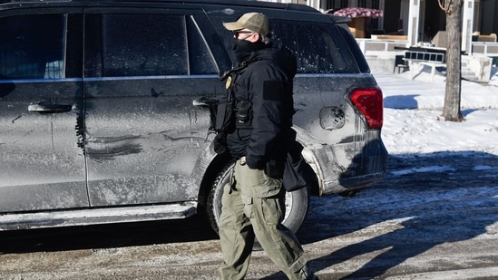 Tiroteo en Alex Pretti: ¿Video muestra a un hombre de Minneapolis ‘escupiendo’ en un vehículo de ICE? Surgen nuevas demandas