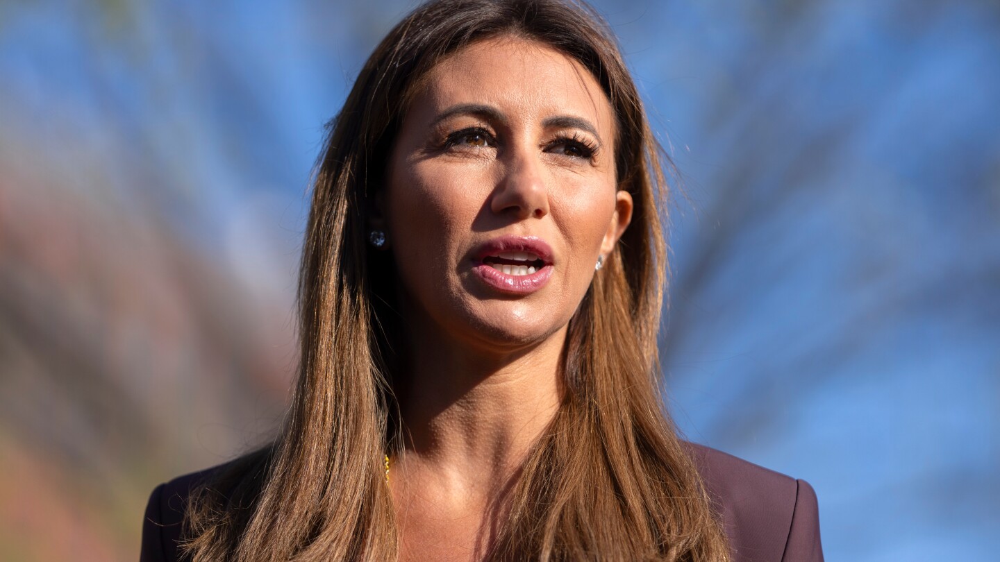 Alina Habba fue descalificada como fiscal federal superior de Nueva Jersey por un tribunal de apelaciones