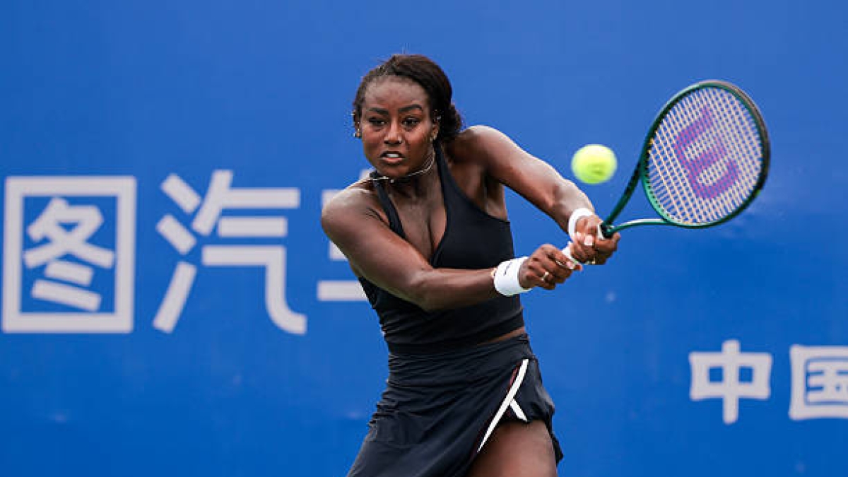 Alycia-Parks-Ties-Record-for-Most-Aces-in-a-Match.jpg