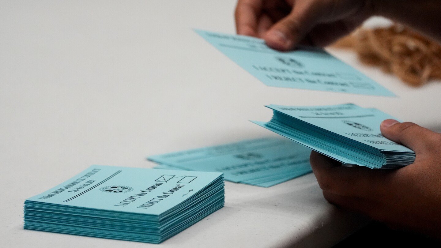 Boeing-Workers-Reject-Contract-Offer-Continue-Strike-at-Midwest-Plants.com2F1e2F6d2Fbc4224f9192e2c23fbeee5c28f592F24eb1a78cc34423f8b48.jpeg