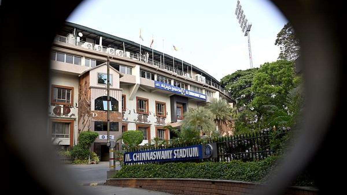 RCB: Estadio im. M. Chinnaswamy conservará permanentemente 11 asientos vacíos para conmemorar a las víctimas de la estampida