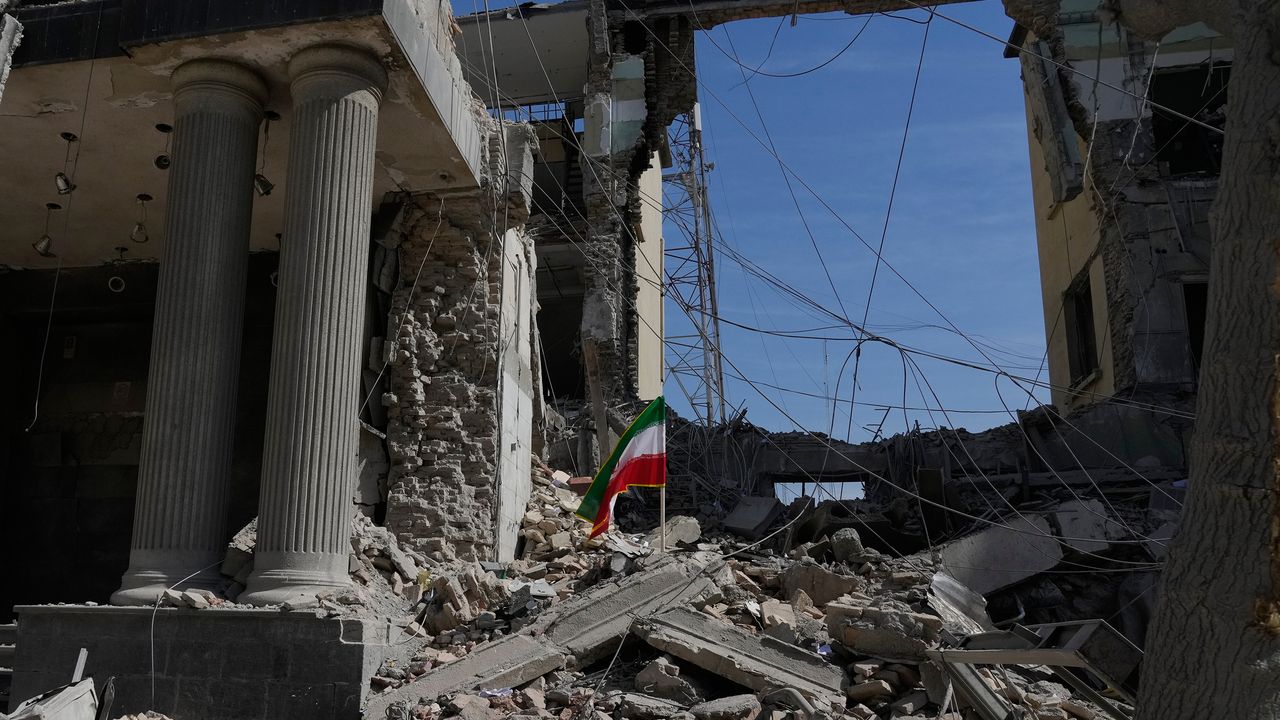 Por qué un congresista demócrata apoya la guerra de Trump contra Irán