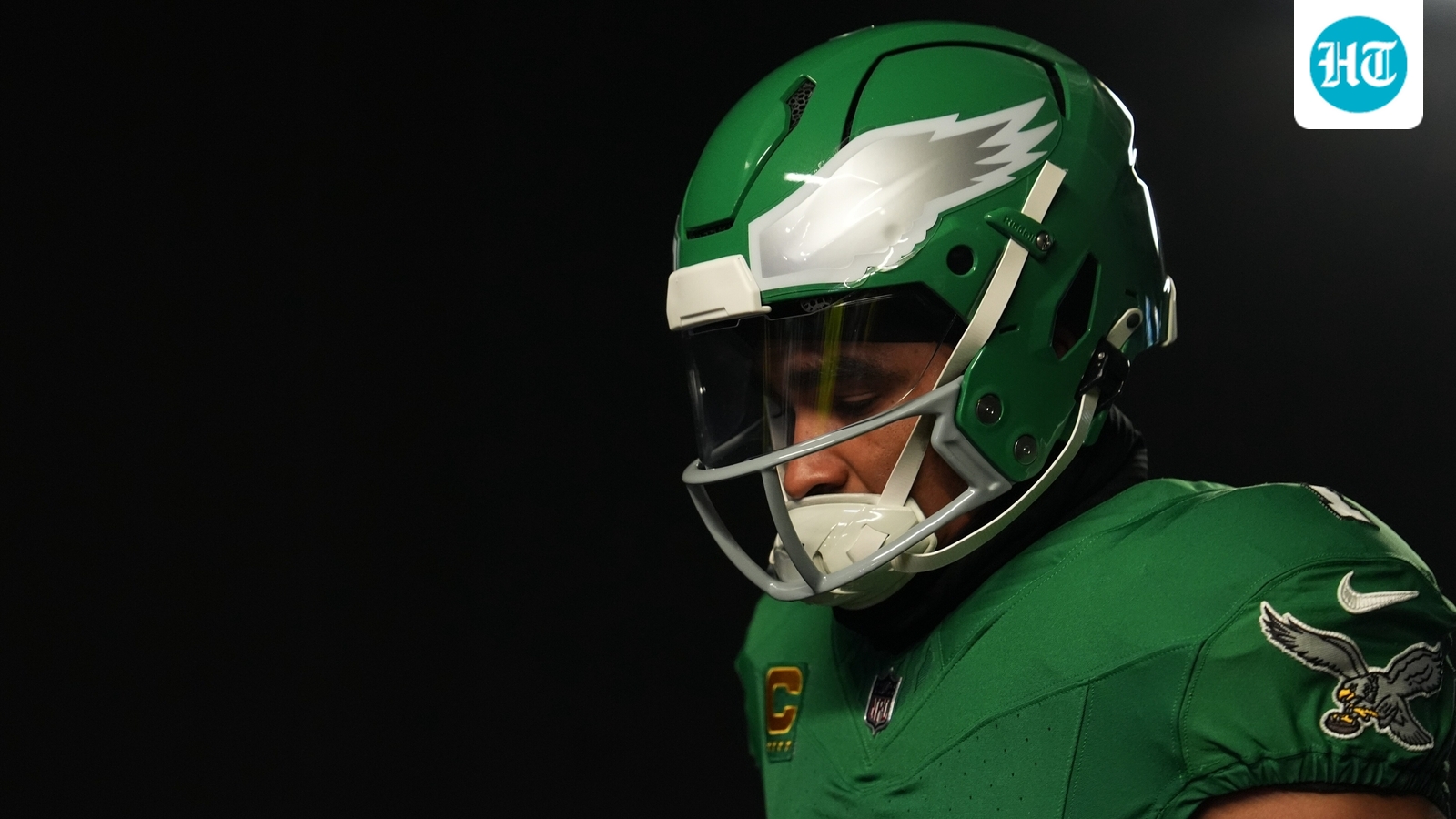 Commanders-Eagles-Football-7_1767565915119_1767565933931.jpg
