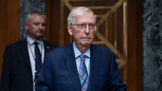 ¿Qué pasó con Mitch McConnell? La oficina del exlíder republicano del Senado comparte una importante actualización de salud después de su hospitalización