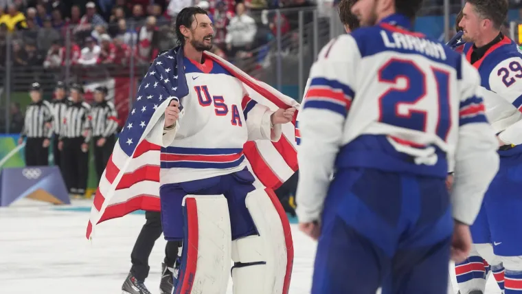 La leyenda de los Jets y el equipo de EE. UU., Connor Hellebuyck, responde a los críticos de los Juegos Olímpicos