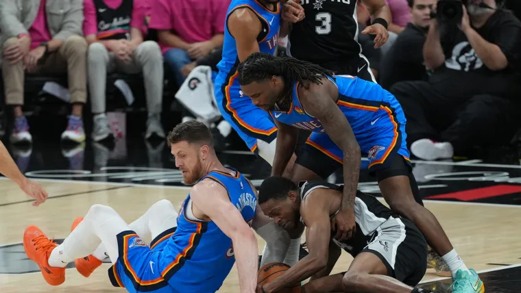 Reportero de la NBA insta a los Spurs a enviar a la banca a De’Aaron Fox para enfrentarse mejor a Victor Wembanyama