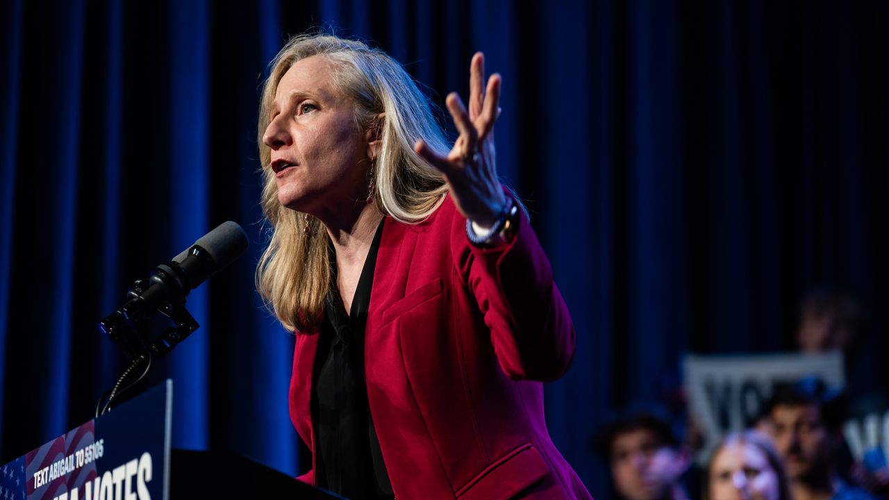 Debenedetti-Abigail-Spanberger-GettyImages-2242197623.jpg