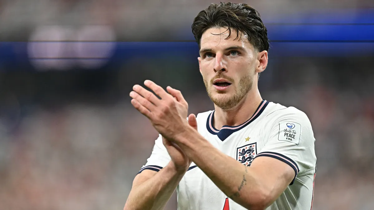 Por qué Declan Rice recibió una tarjeta amarilla en el minuto 1 para Inglaterra contra México
