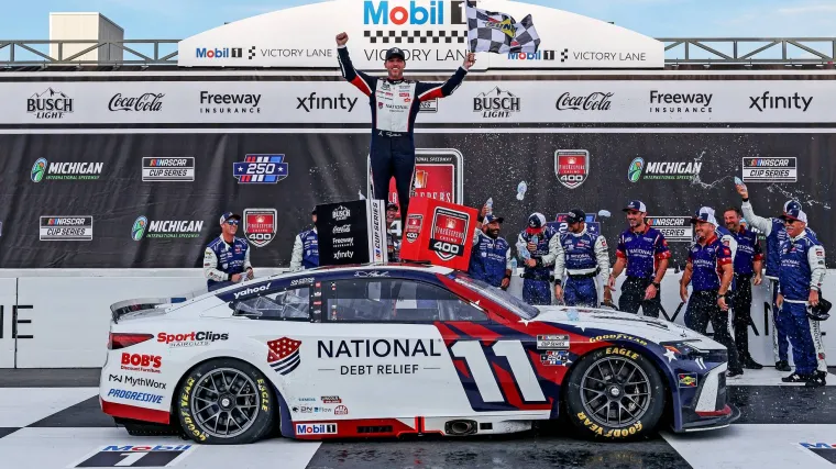 Denny Hamlin rinde homenaje a Kyle Busch en Michigan después de empatar victorias tardías en la Drivers’ Cup Series